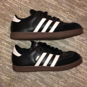 Adidas SAMBAS size 5 - great condition